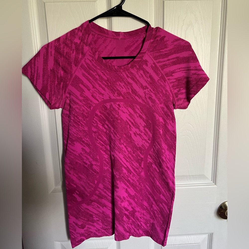 Lululemon Swiftly Tech Tee